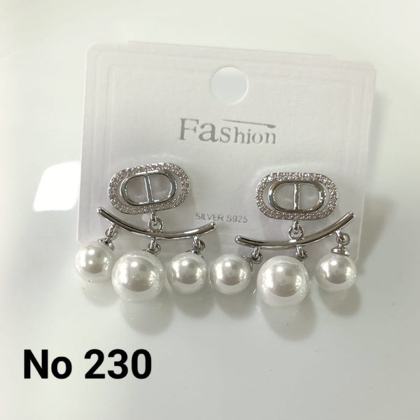 Tarohi Jewels Silver Plated Pearl Studs Earrings