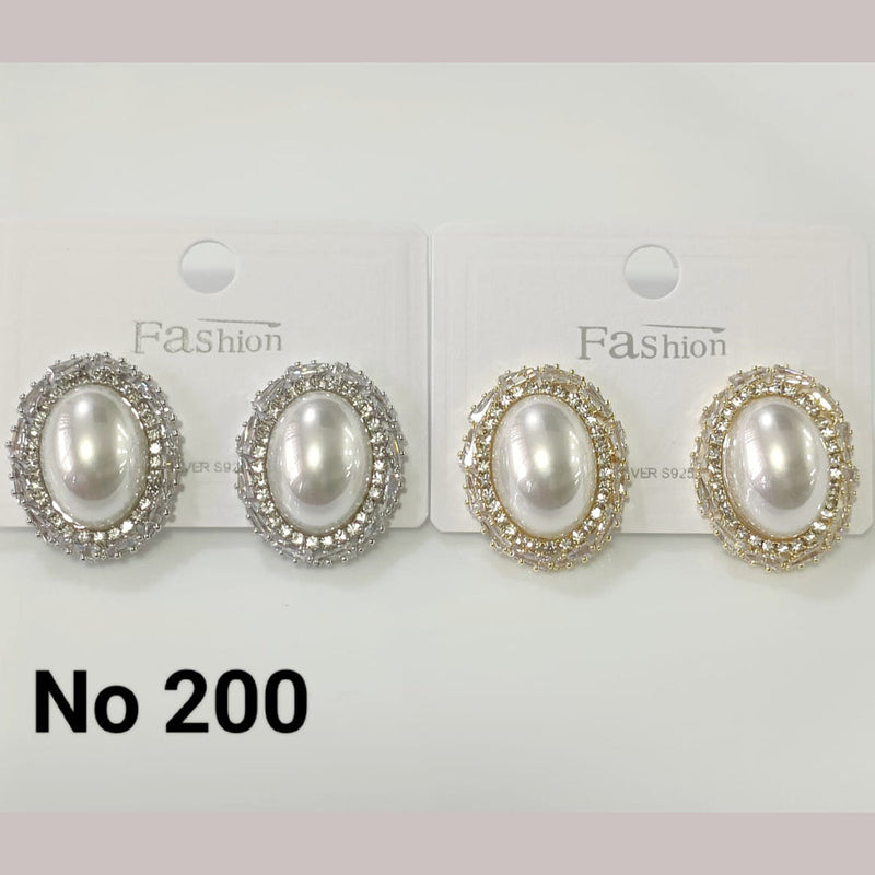 Tarohi Jewels Pearl Studs Earrings