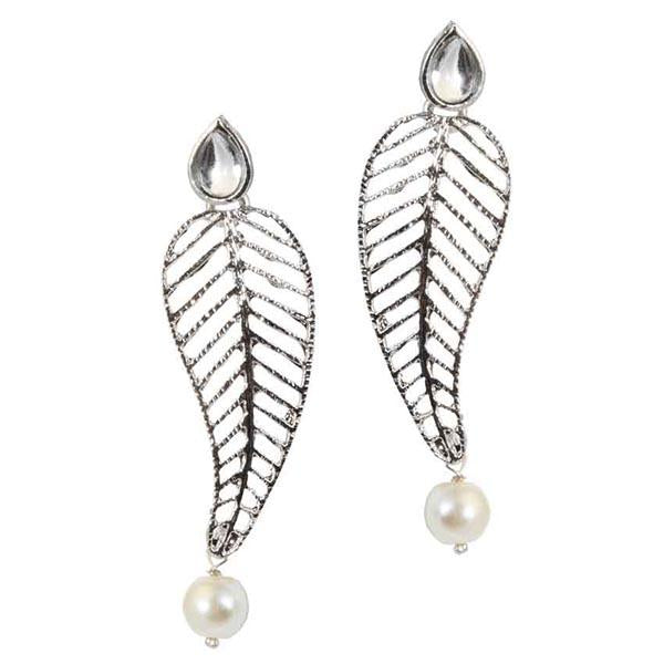 Kriaa Silver Plated  Leaf Design Kundan Dangler Earrings - 1305029