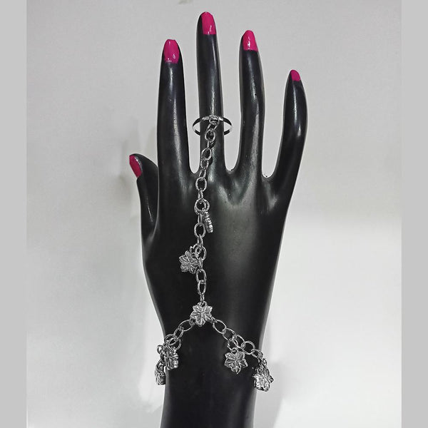Kriaa Silver Plated Hand Harness -1502371A