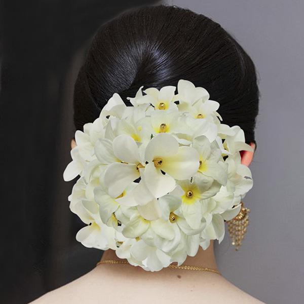 Apurva Pearls White Floral Hair Brooch - 1505421