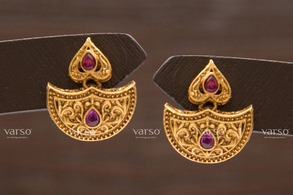 Varso Kempu Gold  Alloy  Studs Earrings  - 211188