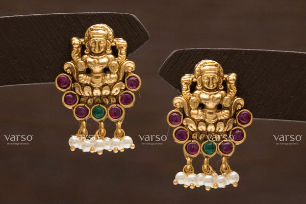 Varso Kempu & Green Gold  Alloy Pearl Studs Earrings  - 211229
