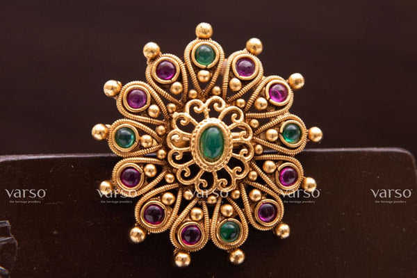 Varso Kempu & Emerald Gold Antique Brass Alloy Adjustable Ring - 212001