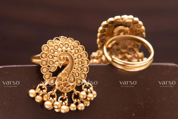 Varso  Gold Brass Alloy  Toe Ring - 213011