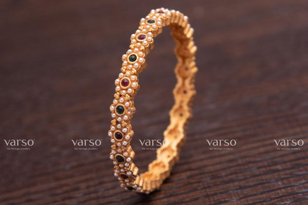 Varso Kempu & Green & Pearl Gold Antique Brass Alloy Kada -215012