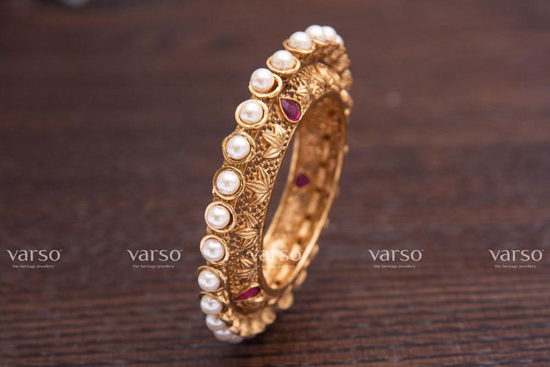 Varso Ruby & Pearl Gold Antique Brass Alloy Kada -215017