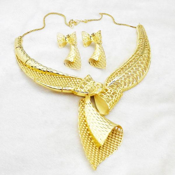 Utkrishtt Forming Gold Plated Copper Necklace Set - 1107844