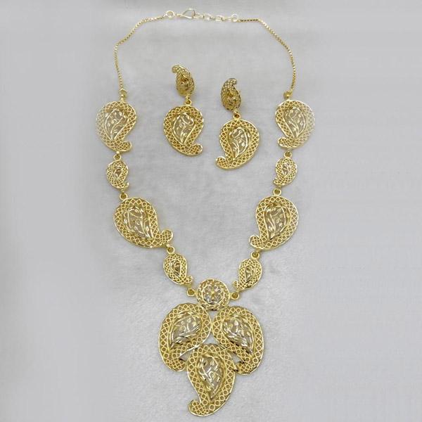 Utkrishtt Forming Gold Plated Copper Necklace Set - 1107867