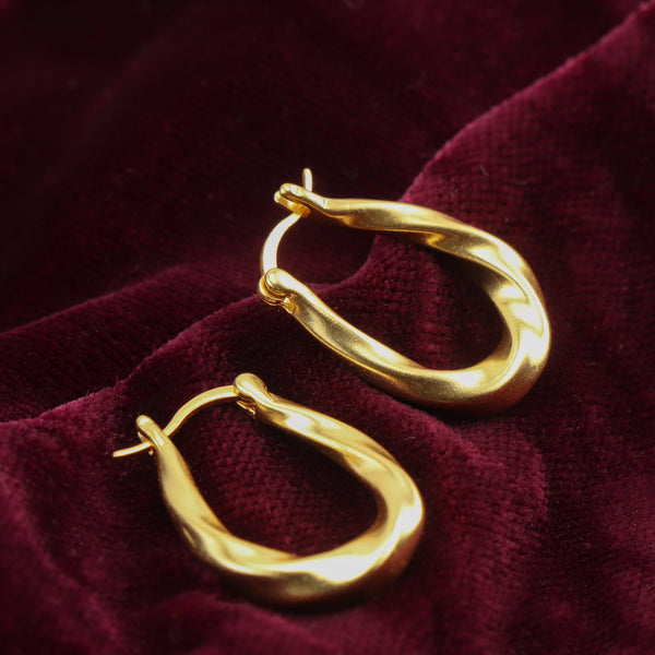 Nipura Golden Long Twist Hoops