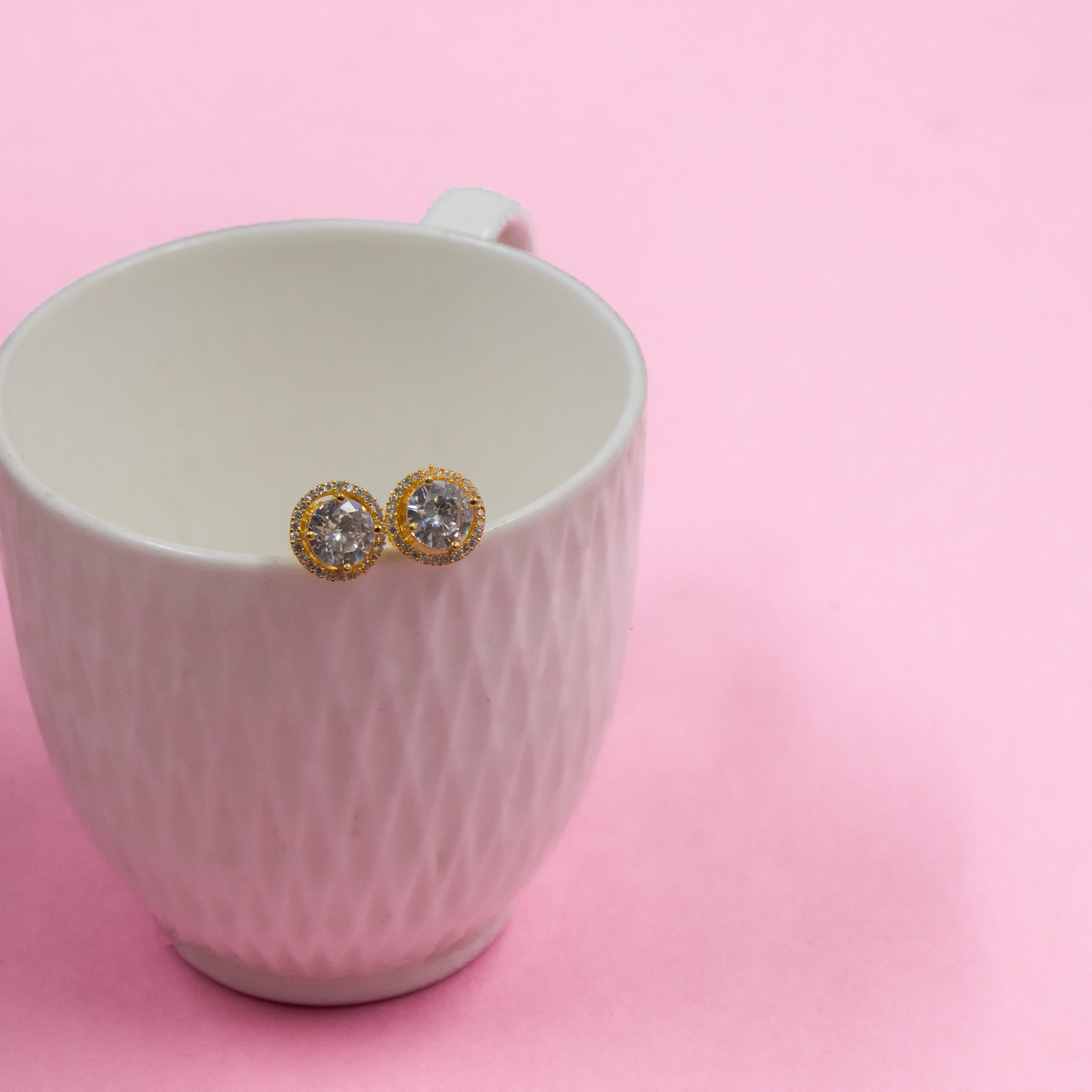 Nipura Golden Vintage Stud Earrings