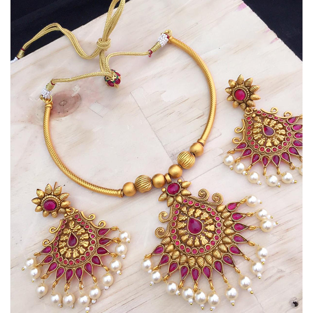 India Art Gold Plated Pota Stone And Pearl Necklace Set
