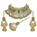 Etnico 18K Gold Plated Traditional Handcrafted Faux Kundan & Pearl Studded Bridal Choker Necklace Jewellery Set with Earrings & Maang Tikka (IJ401Gr)