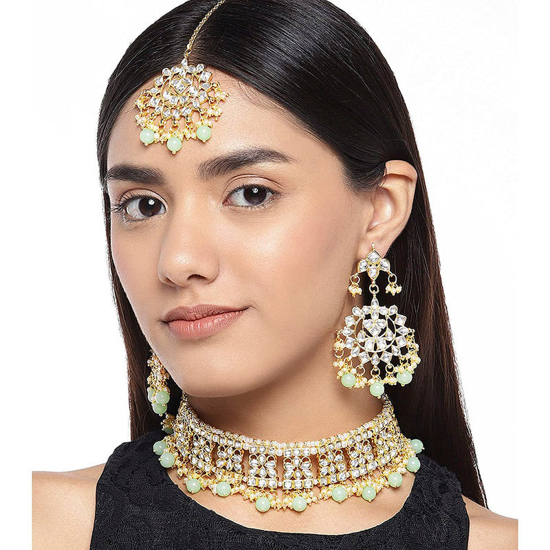 Etnico Gold Plated Traditional Kundan & Pearl Studded Choker NecklaceJewellery Set with Earrings & Maang Tikka For Women (K7069Min)