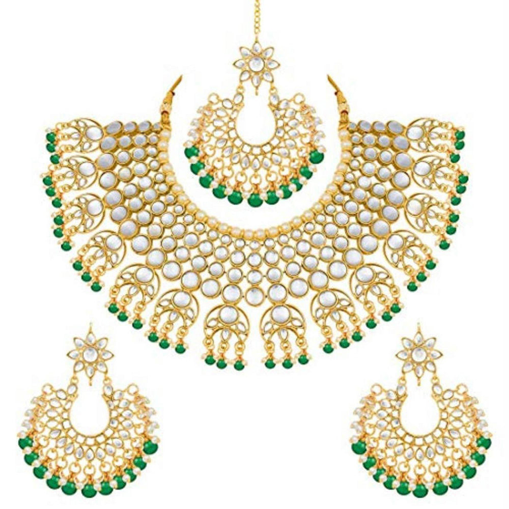 Etnico 18K Gold Plated Traditional Handcrafted Faux Kundan & Pearl Studded Bridal Choker Necklace Jewellery Set with Earrings & Maang Tikka (K7077G)