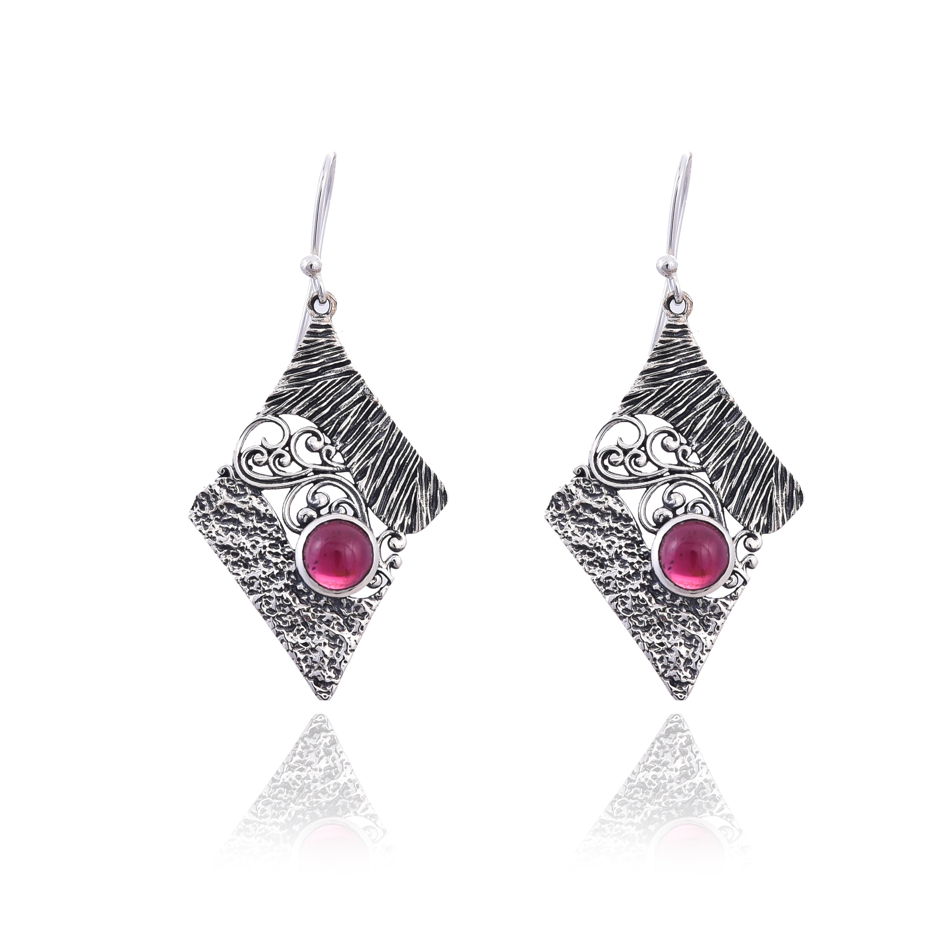 Silver Mountain 925 Silver Garnet Earring