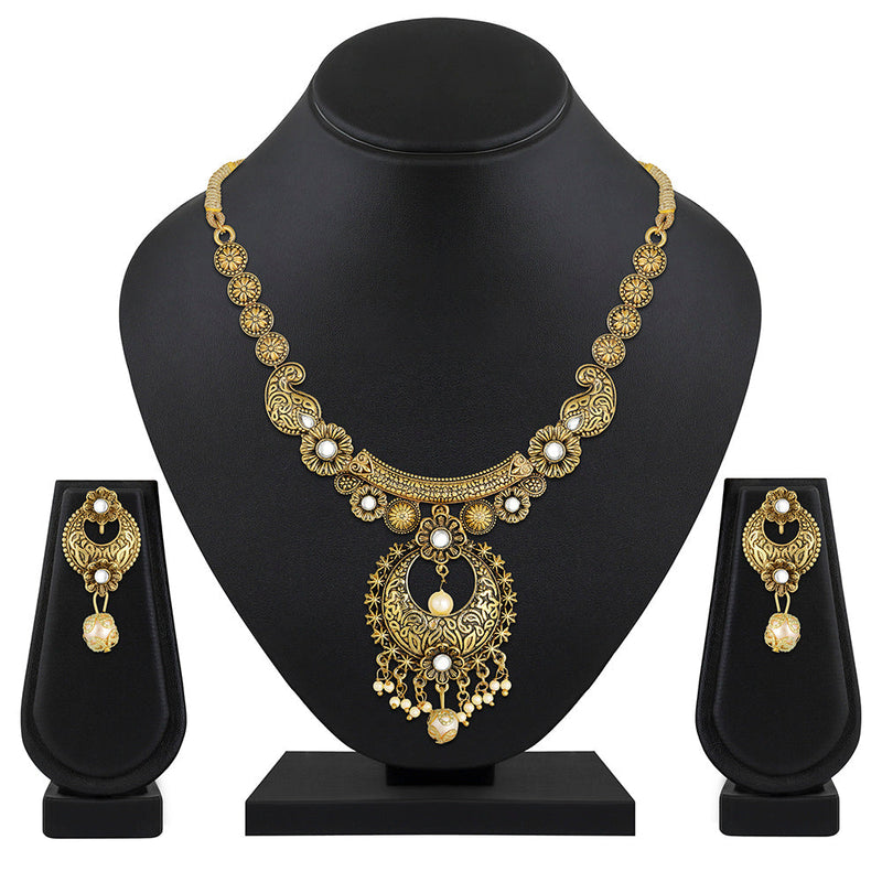 Kord Store Traditional Matt Finish Paisley Design & Pearl Gold Plated Choker Necklace Set For Women  - KSNKE60163