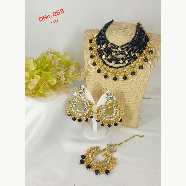 Lucentarts Jewellery Gold Plated Kundan Stone & Beads Choker Necklace Set