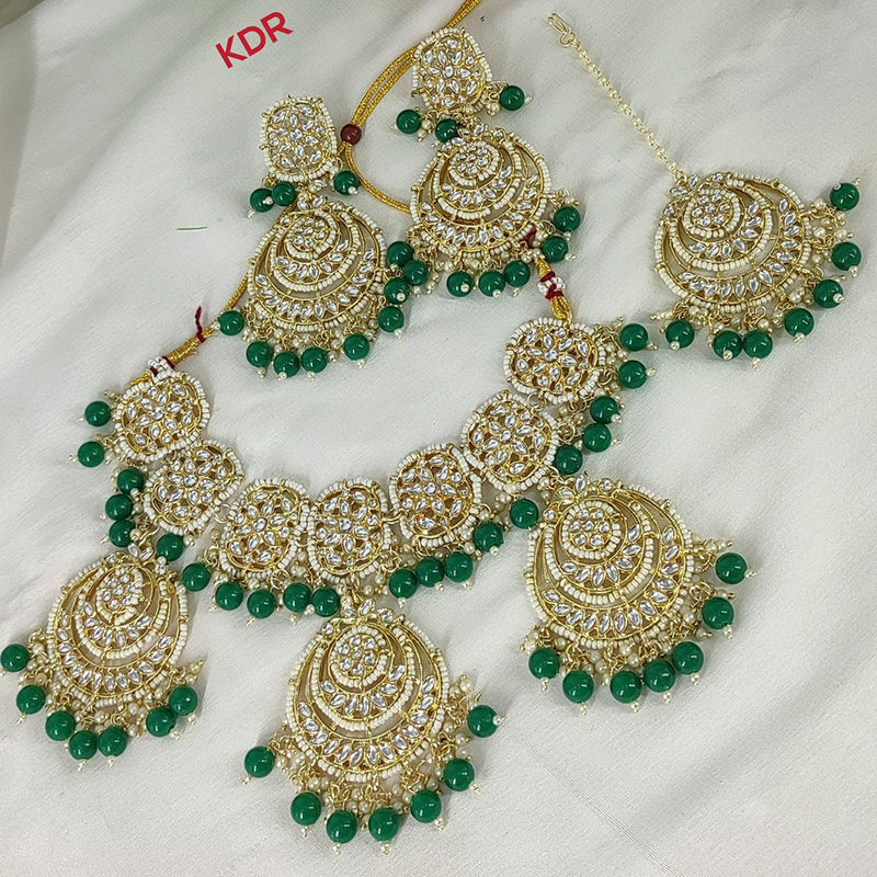 Lucentarts Jewellery Kundan Stone And Beads Choker Necklace Set