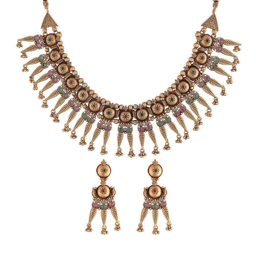 Etnico 18k Rajwadi Gold Plated Traditional Choker Brass Jewellery Set With Earrings Intricately Engraved With Bride & Groom Figurines (MC051)