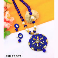 Mahavir Kundan Stone Necklace Set