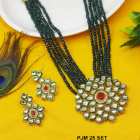 Mahavir Kundan Stone Necklace Set