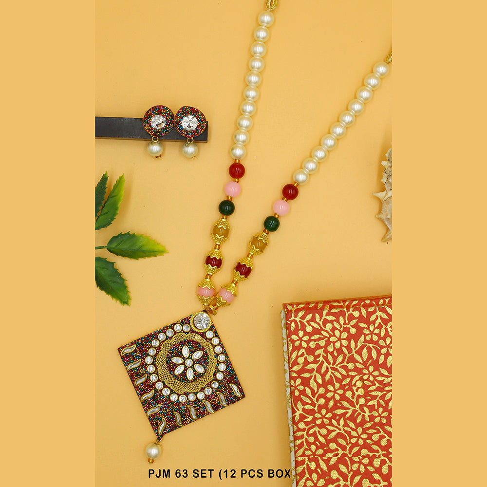 Mahavir Kundan Stone Necklace Set