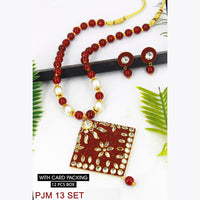 Mahavir Kundan Stone Necklace Set