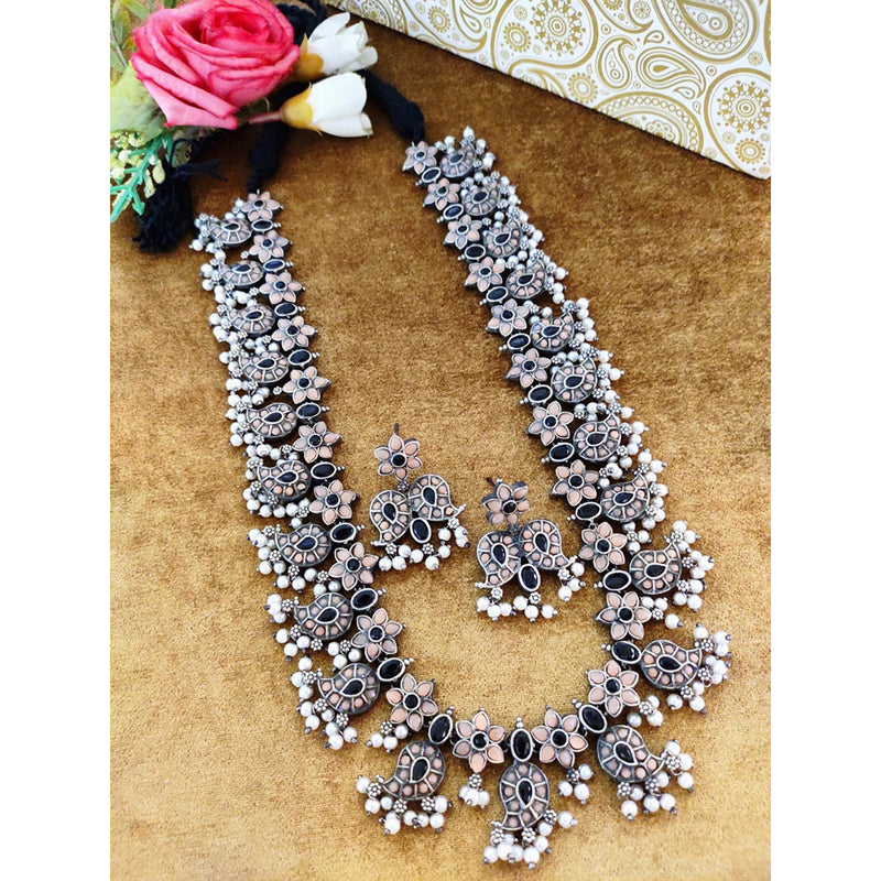 Vaamika Oxidized Plated Pota Stone & Pearl & Necklace Set