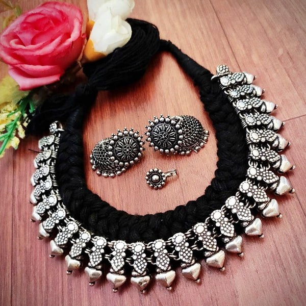 Vaamika Blaack Thread Oxidised Necklace Set With Nose Pin