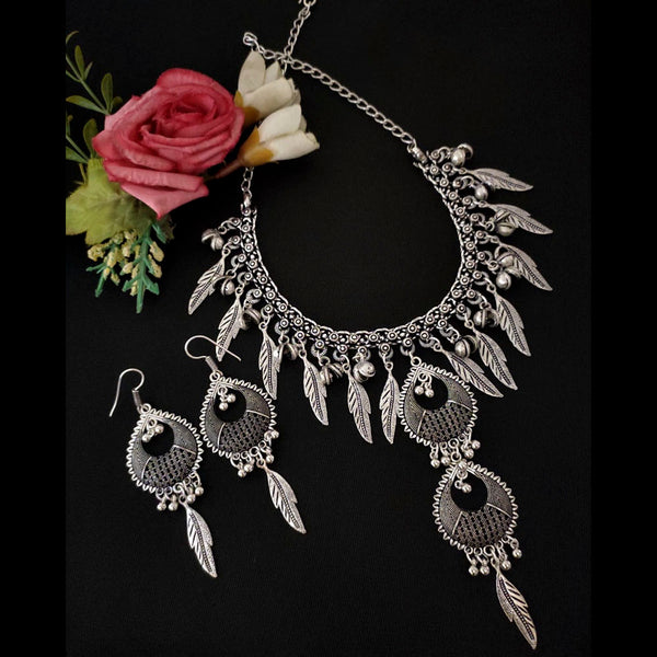 Vaamika Oxidized Plated Necklace Set