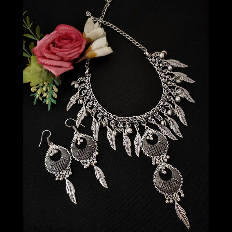 Vaamika Oxidized Plated Necklace Set