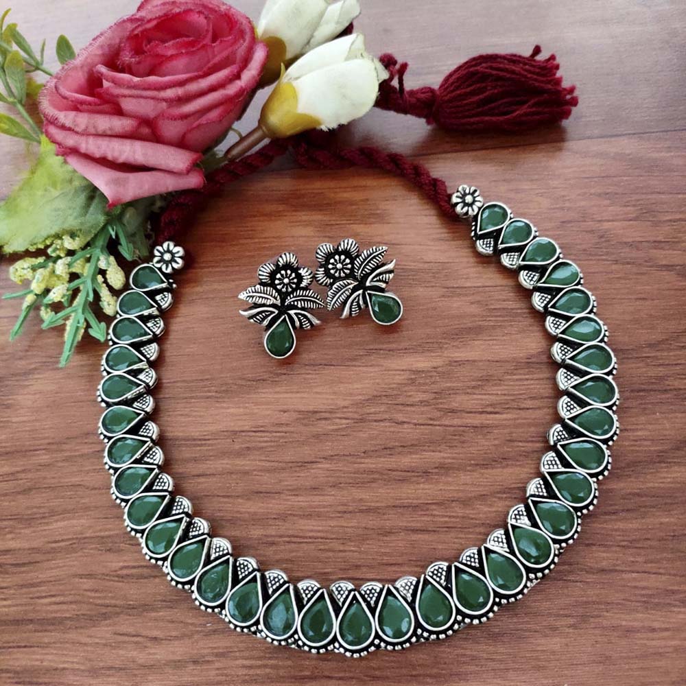 Vaamika Blaack Pota Stone Thread Oxidized Plated Necklace Set