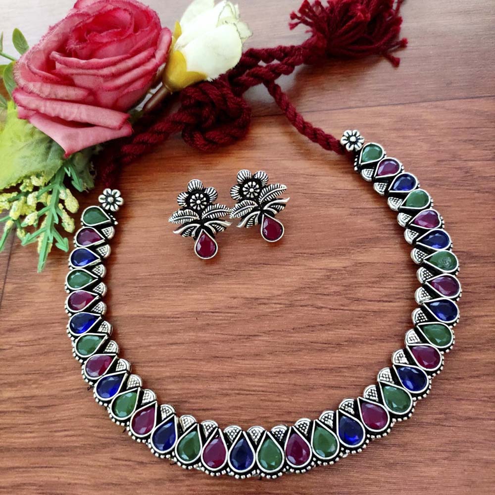 Vaamika Blaack Pota Stone Thread Oxidized Plated Necklace Set