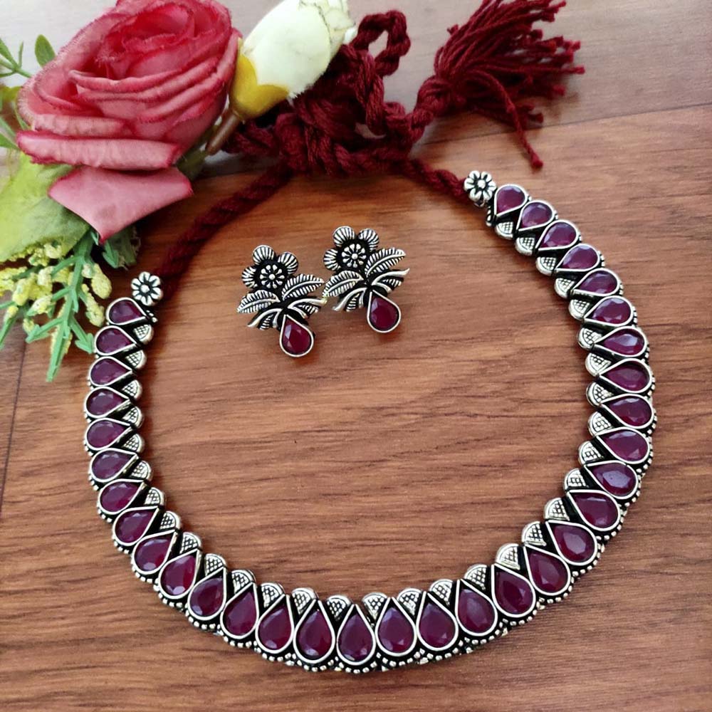 Vaamika Blaack Pota Stone Thread Oxidized Plated Necklace Set