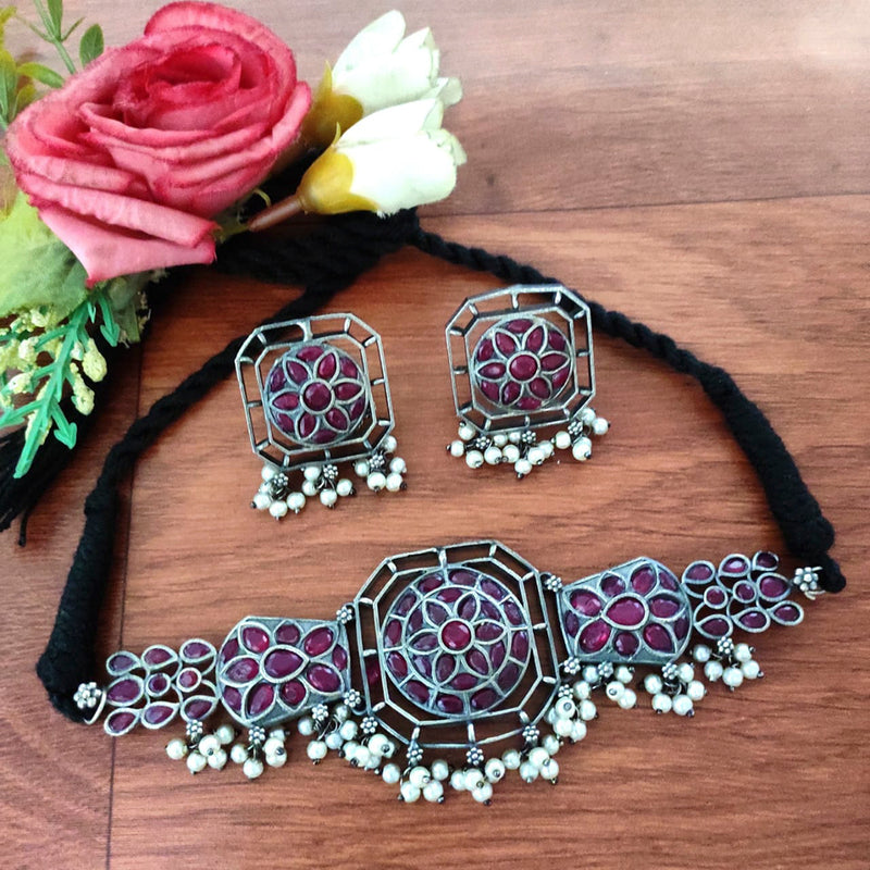 Vaamika Blaack Pota Stone Thread Oxidized Plated Necklace Set