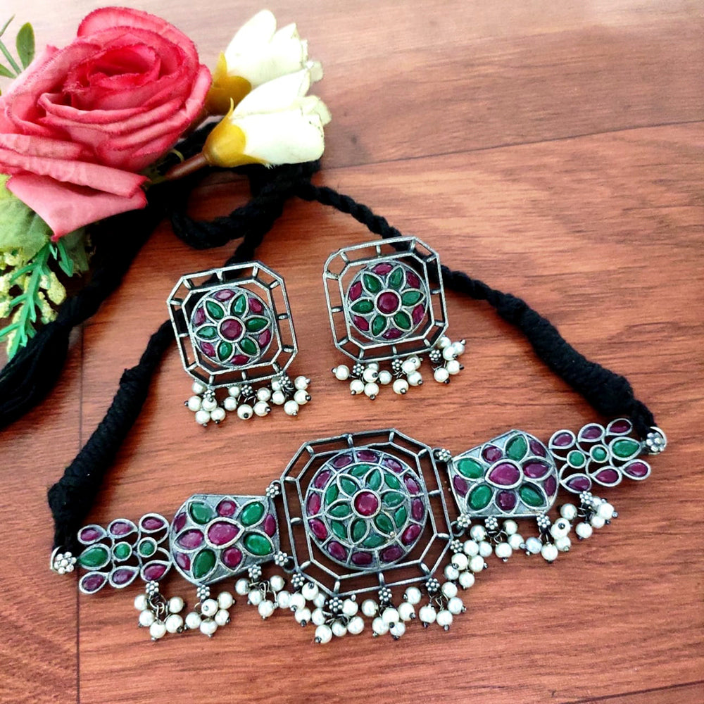 Vaamika Blaack Pota Stone Thread Oxidized Plated Necklace Set