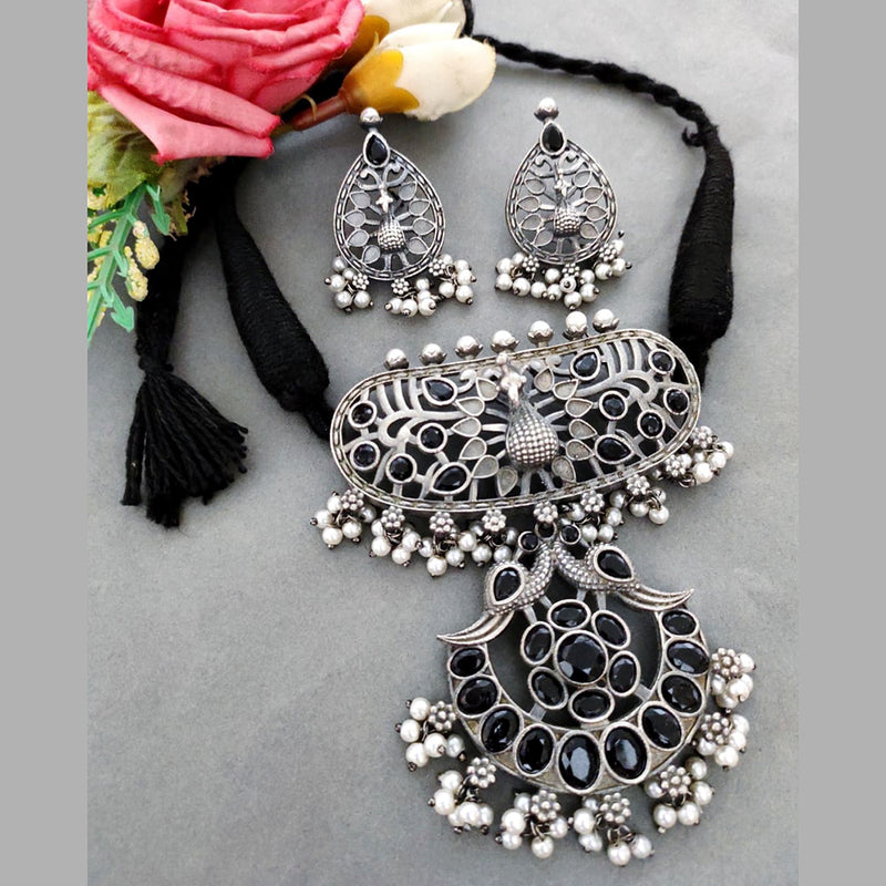 Vaamika Blaack Pota Stone Thread Oxidized Plated Necklace Set