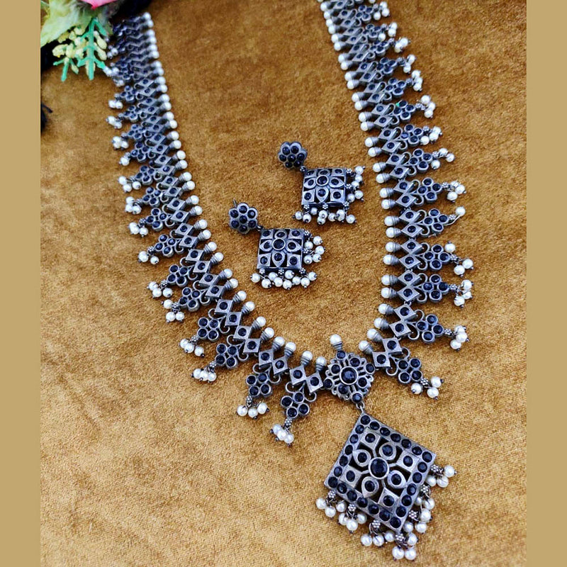 Vaamika Oxidised Plated Pota Stone Thread Necklace Set