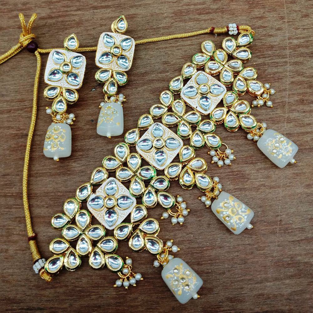 Vaamika Gold Plated Kundan Stone & Beads Traditional Choker Necklace Set