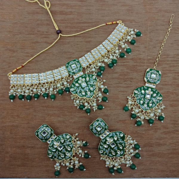 Vaamika Gold Plated Kundan Stone & Beads & Meenakari Necklace Set